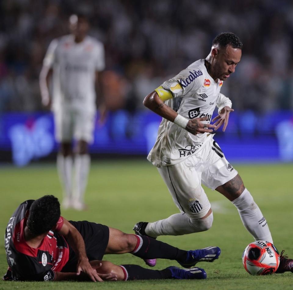 内马尔连续五场比赛得分超过最后时刻胜出，RNG不断突破！的简单介绍-爱游戏app