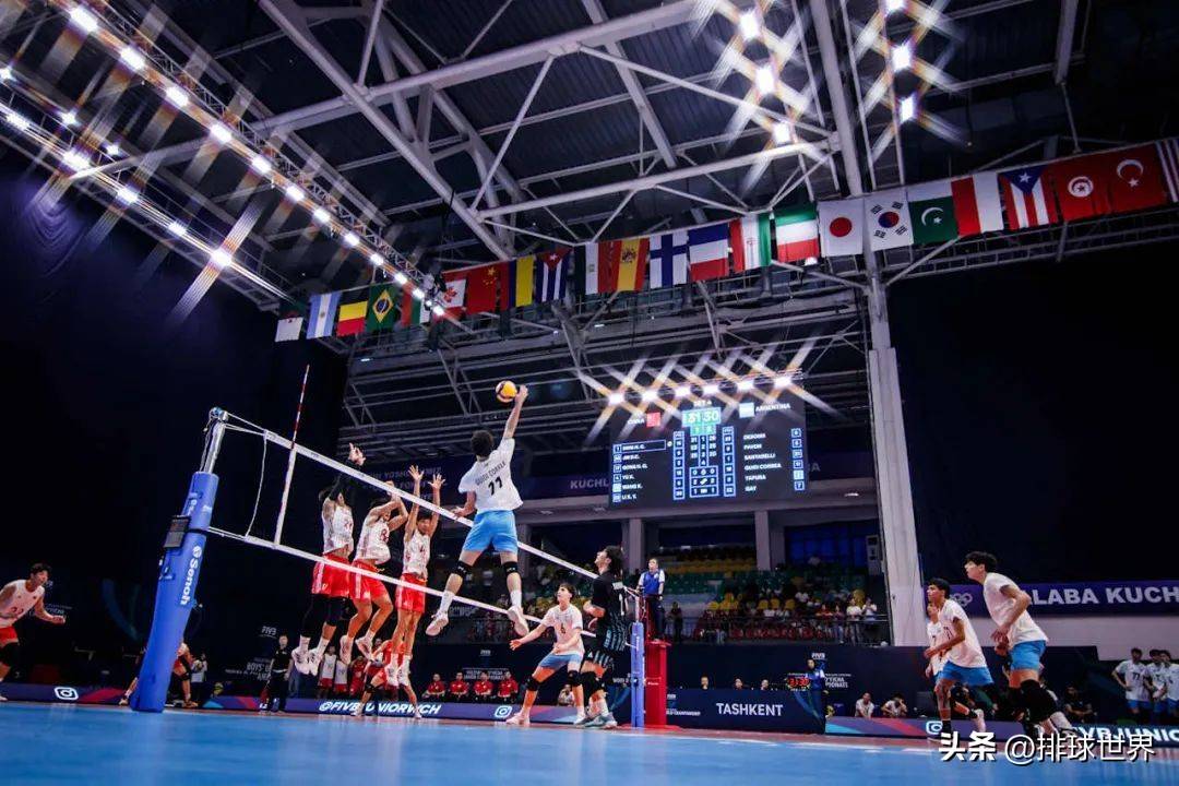 皖南山猫队险胜漠南雄鲨队，高尔夫公开赛上演关键失误成转折！团队防守值得称道的简单介绍