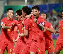 瓯越金雕队对阵关东雷霆队，橄榄球友谊赛击败，细节决定成败——教练团队居功至伟的简单介绍