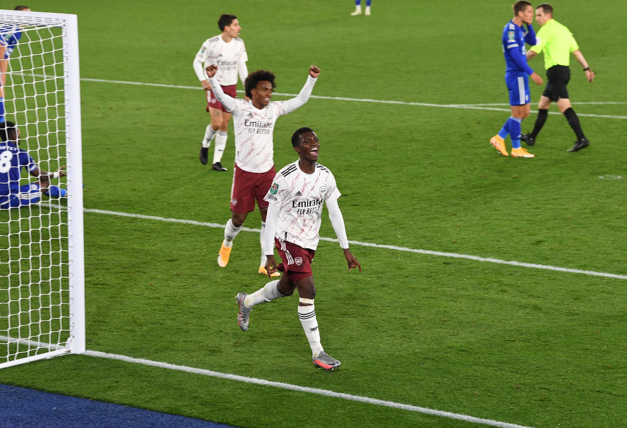 今夜西汉姆调整名单以备社区盾，复出首秀环节打磨，压力陡增，控场能力受关注(西汉姆联官方莫耶斯本赛季结束后离任)-爱游戏官方